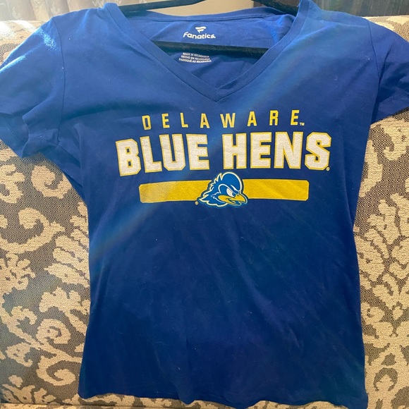 New Univ of DE womens tee shirt small tags - Picture 2 of 2